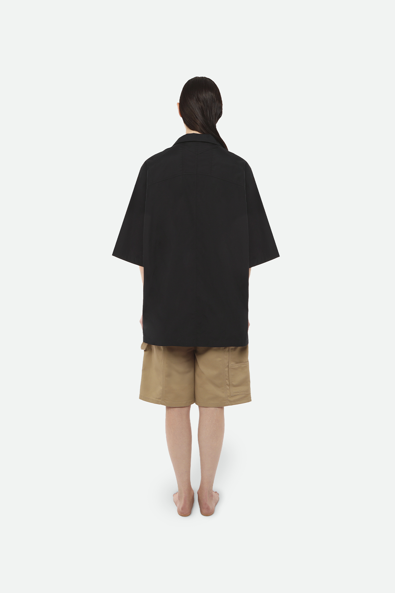 CAMICIA A MANICHE CORTE NERA IN POPELINE DI COTONE